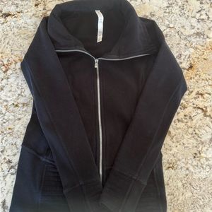 Lululemon Scuba size 4